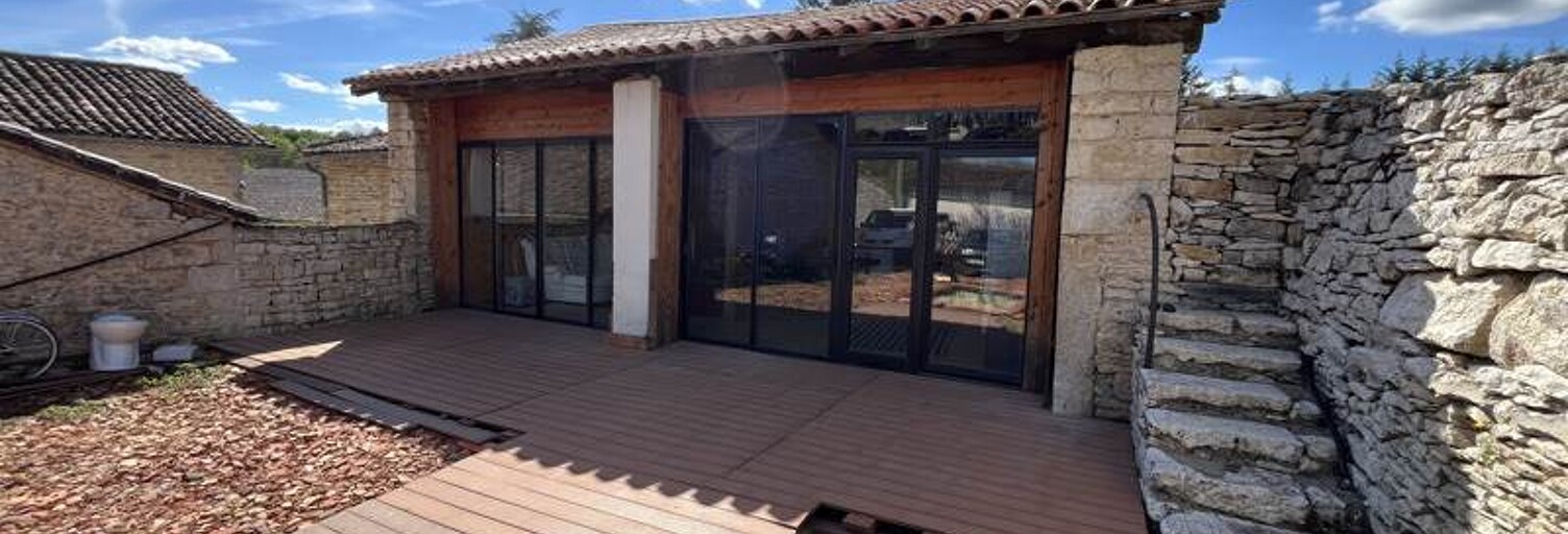Maison 2 Pièces 77 m² à vendre à Nanteuil-en-Vallée (16700)