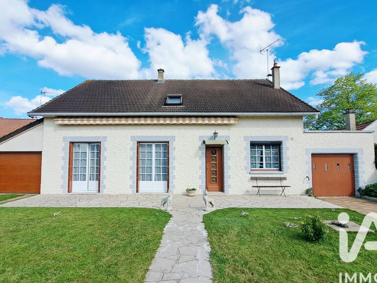 Vente Maison/villa 8 pièces — photo 1