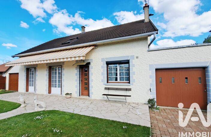 Vente Maison/villa 8 pièces — photo 2