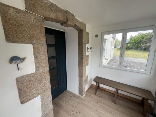 Maison en pierre de 5 pièces principales — photo du bien