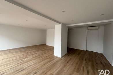 Commerce  1568 €