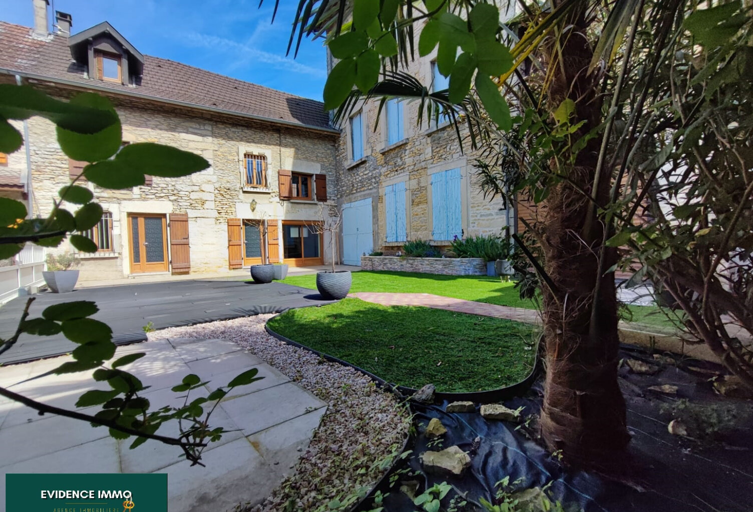 Maison en pierres 5 pièces 180 m2+ dépendances — photo 1