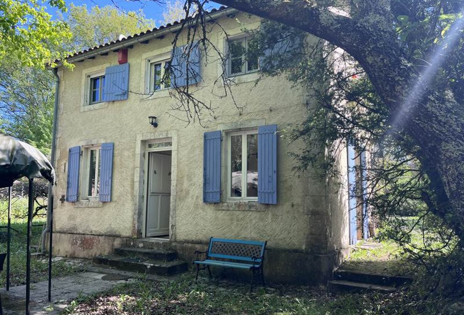 Maison en pierre de 3 pièces principales — photo 1