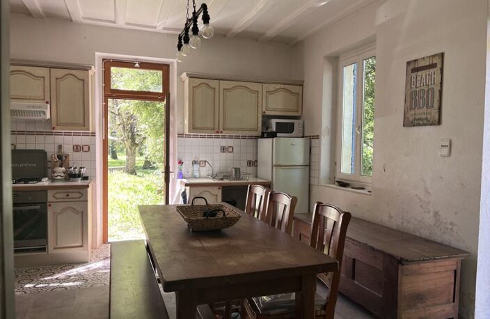 Maison en pierre de 3 pièces principales — photo 3