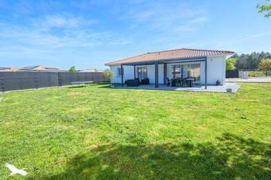 Maison 6 pièces 442260 €