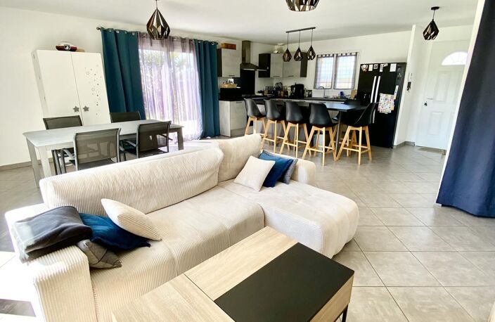 Vente maison 4 pièces 96 m² Fareins (01480) — photo 3