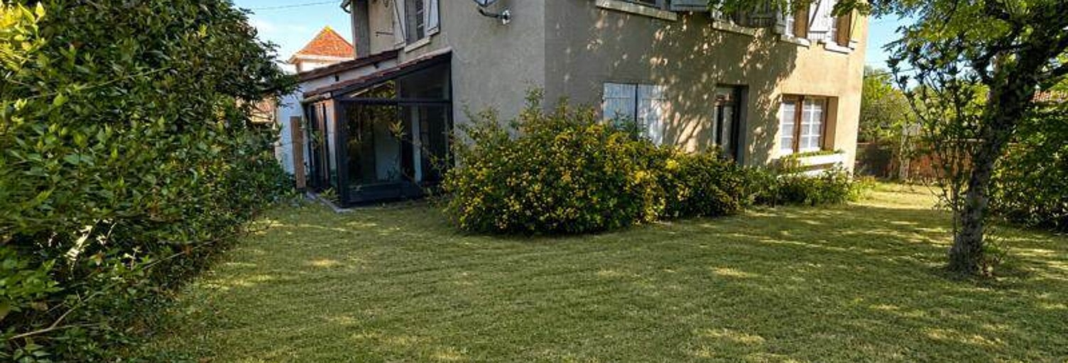 Maison 8 Pièces 190 m² à vendre à Saint-Aigulin (17360)