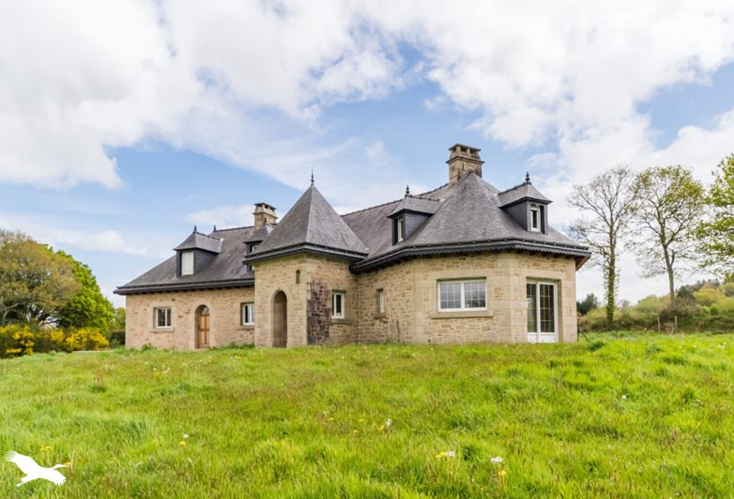Maison en pierre de 3 pièces principales — photo 1