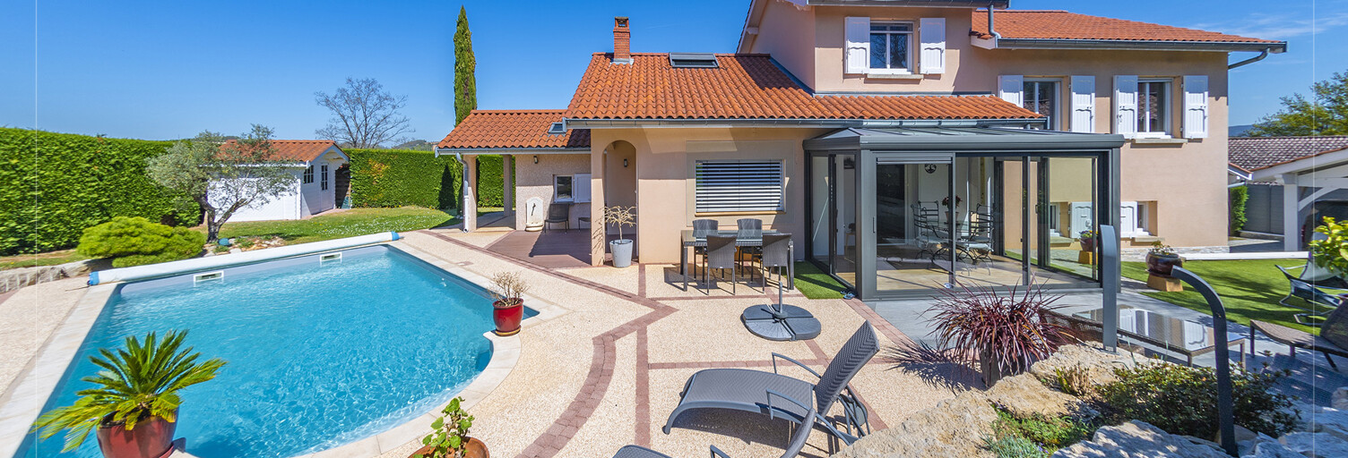 Maison 7 Pièces 170 m² à vendre à Saint-Germain-Nuelles (69210)