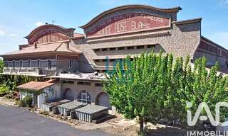 Commerce  1200 m² à vendre à Pouzolles (34480)