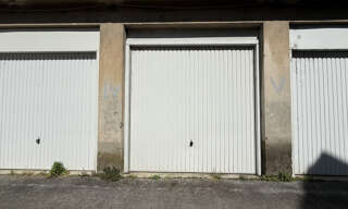 Garage   m² à louer à Vals-les-Bains (07600)