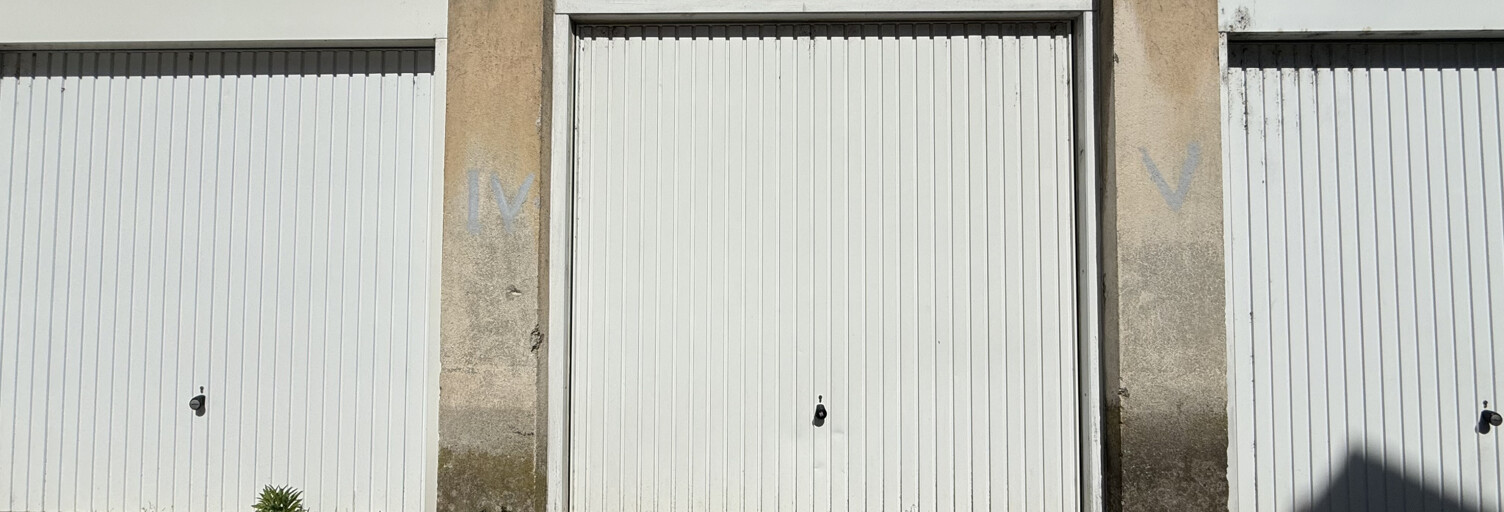 Garage   m² à louer à Vals-les-Bains (07600)