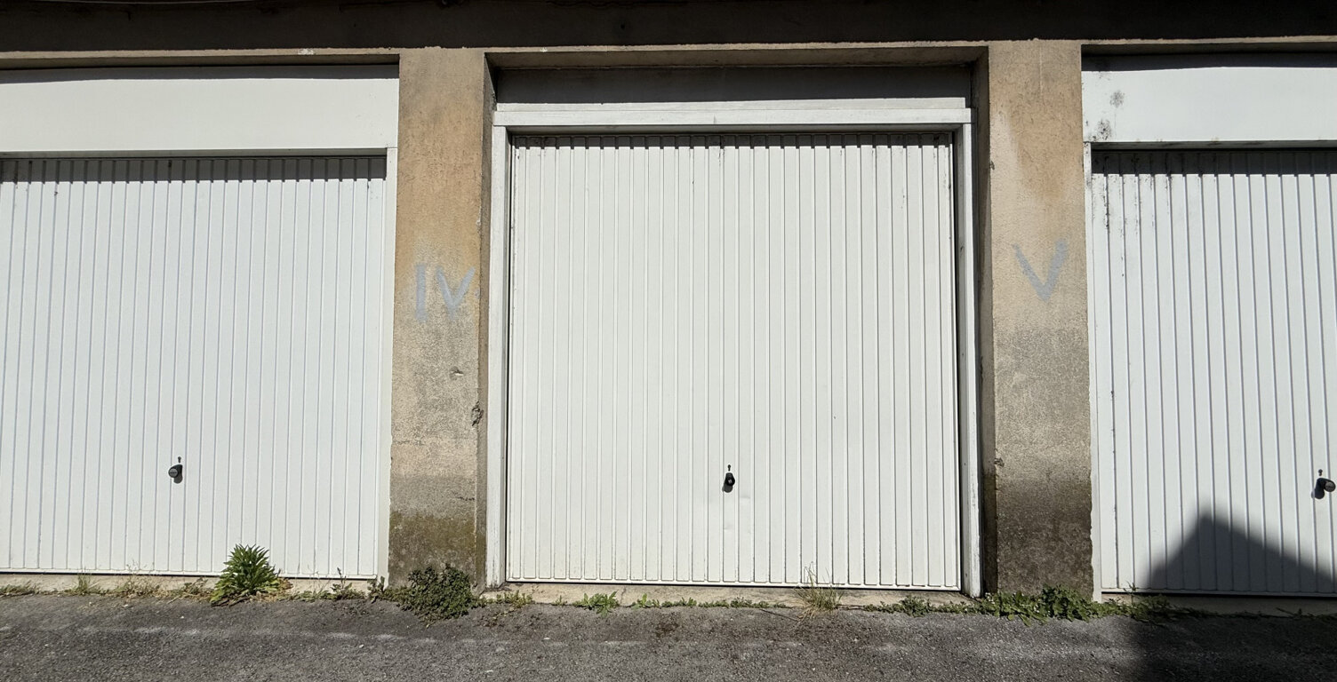 GARAGE — photo 1