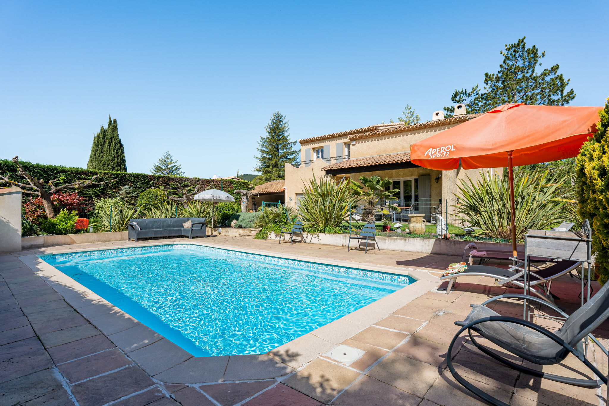 Villa / Maison  T5 à vendre Saint-Zacharie 83640