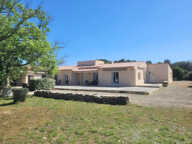 À VENDRE -  PROPRIETÉ  DE 193 m2 DOMINANT CLARENSAC - PARCELLE 9 700 m2 - PISCINE COUVERTE — photo 4