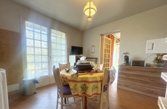 Nîmes, secteur bas du quartier de la Cigale, villa avec vue de 216m2, 5 chs sur parcelle 1000m2 — photo 5