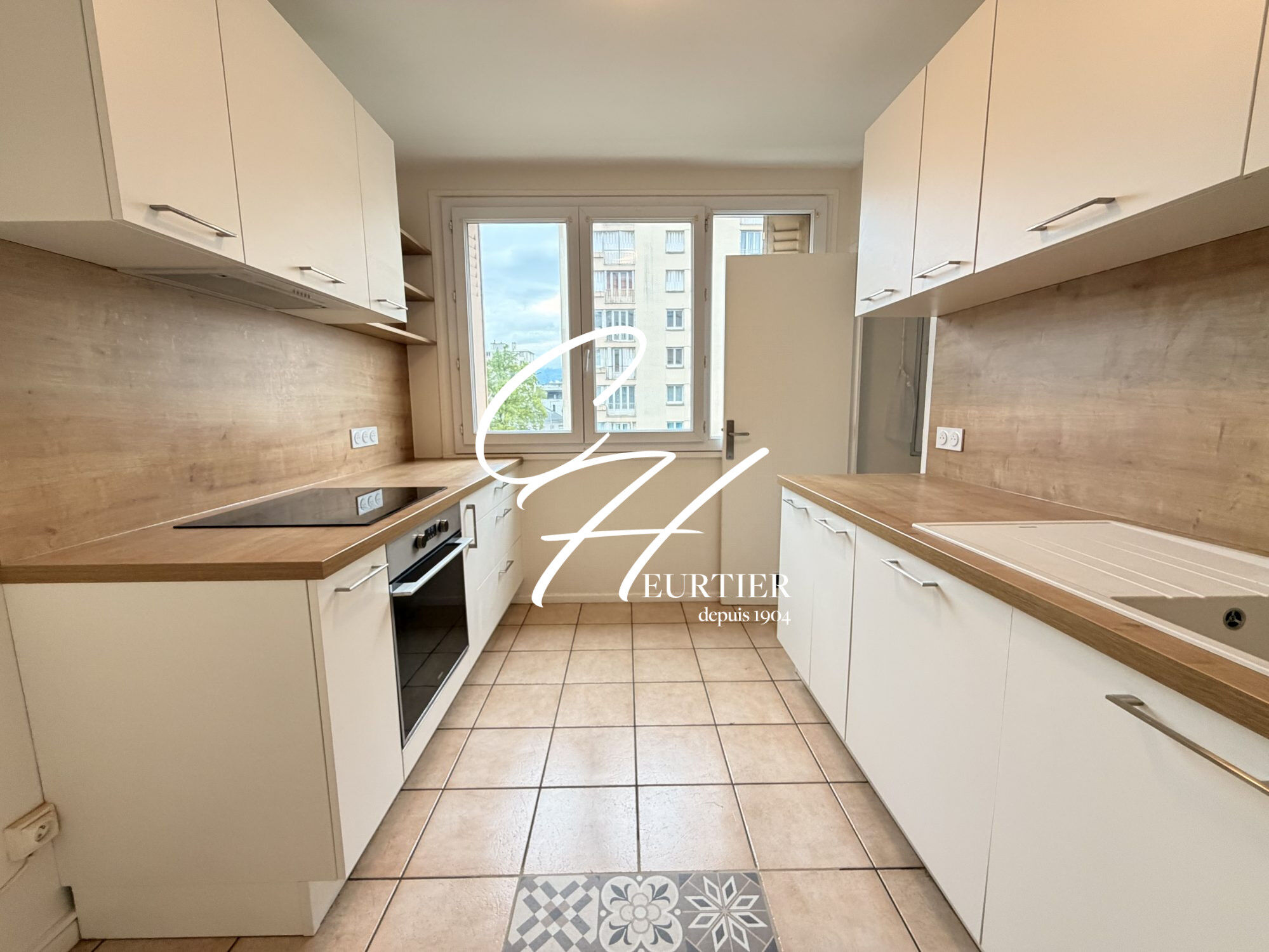 Appartement  T4 à louer Grenoble 38100