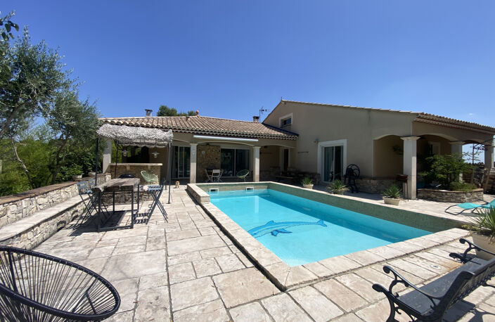 NIMES TERRES DE ROUVIERES Propriété 7 pièces de 295 m2 (mais — photo 2