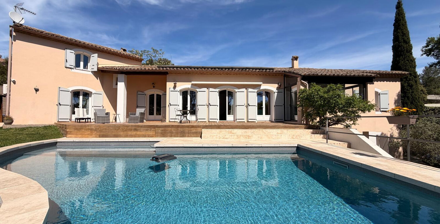 NIMES CARREAU DE LANES Magnifique maison 5 pièces de 230 m2 — photo 1