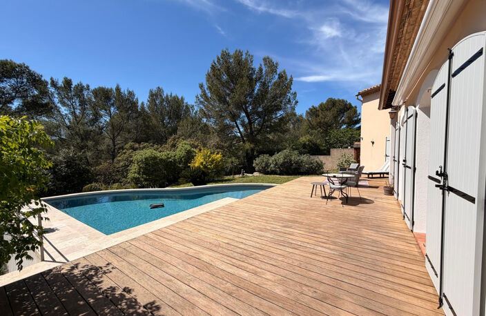 NIMES CARREAU DE LANES Magnifique maison 5 pièces de 230 m2 — photo 4