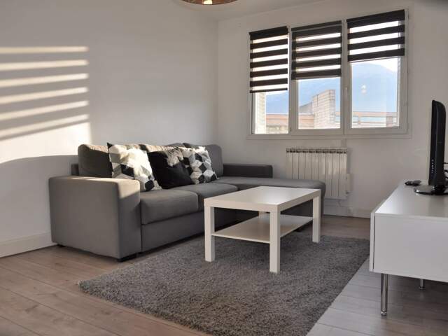 VENTE GRENOBLE RUE GENERAL FERRIE : APPARTEMENT T3 AVEC CAVE — photo du bien