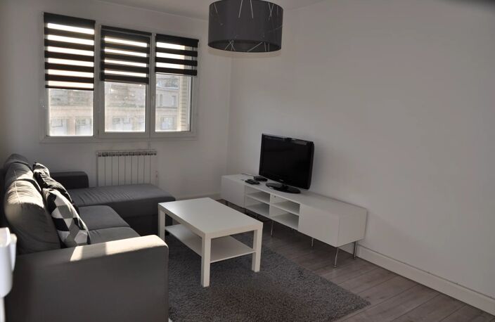 VENTE GRENOBLE RUE GENERAL FERRIE : APPARTEMENT T3 AVEC CAVE — photo 2