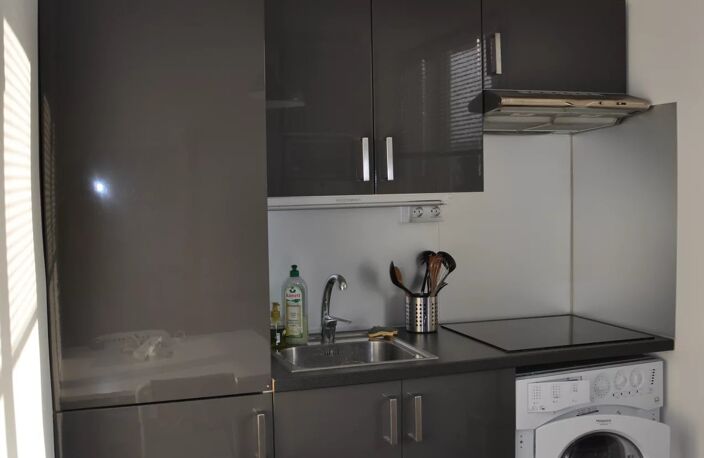 VENTE GRENOBLE RUE GENERAL FERRIE : APPARTEMENT T3 AVEC CAVE — photo 4