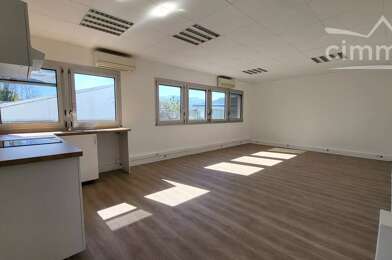 Appartement 2 pièces 905 €