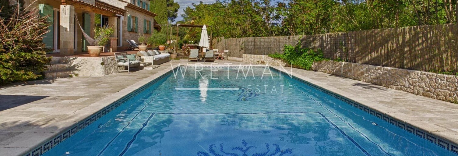 Maison 7 Pièces 192 m² à vendre à La Motte (83920)