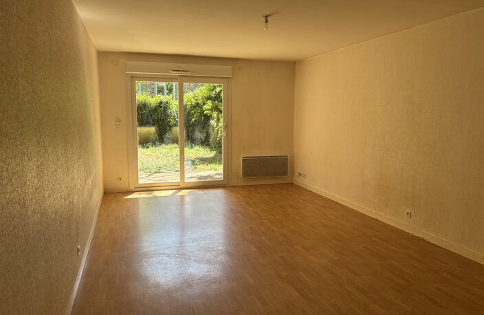 T3 70 m2 RDC avec jardin + terrasse + parking   Résidence ré — photo 3