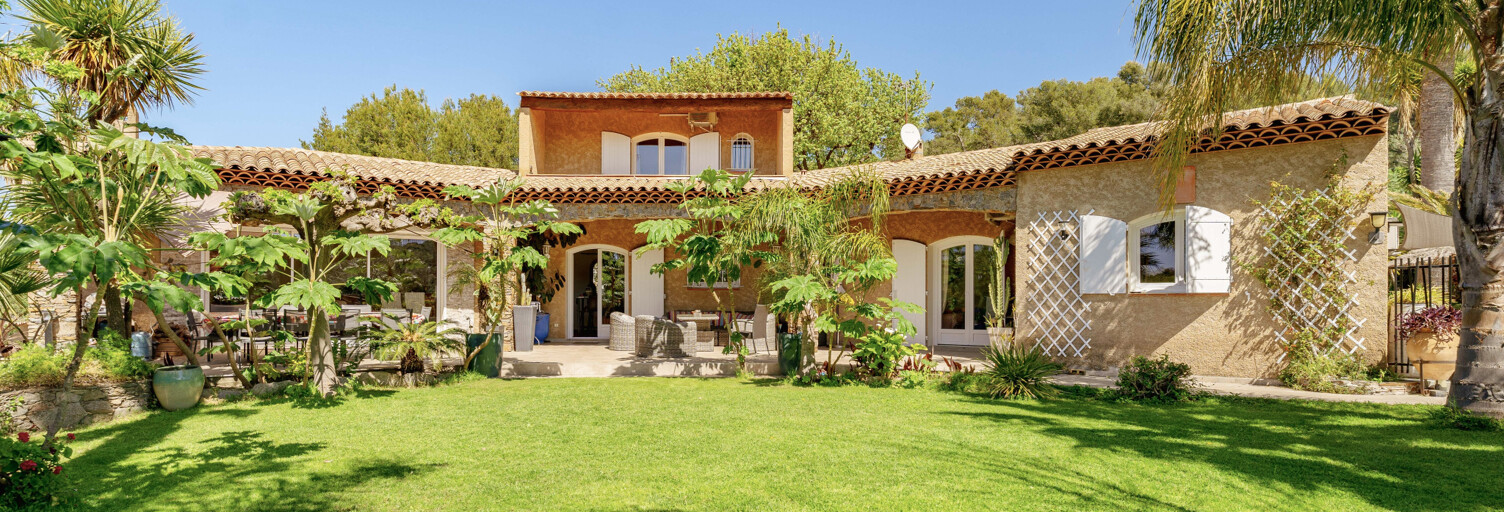 Maison 4 Pièces 167 m² à vendre à Carqueiranne (83320)