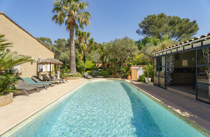 CARQUEIRANNE - PROPRIETE DE CHARME - PISCINE - PARCELLE 5200 — photo 4