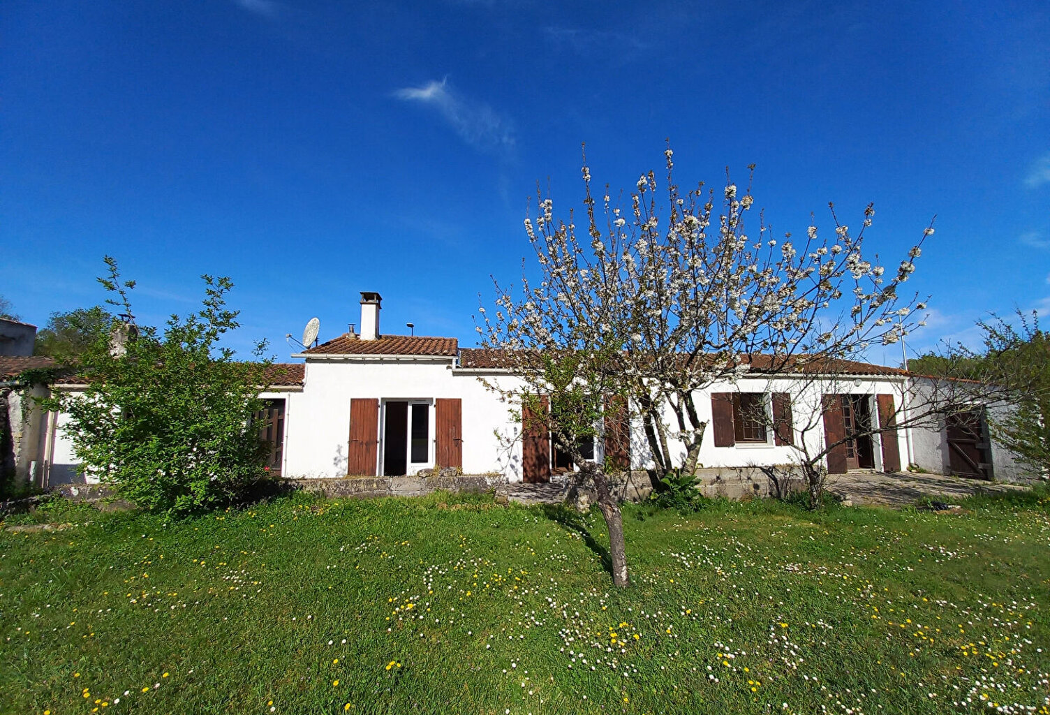 Maison avec annexe indépendante - Un beau potentiel entre océan et nature — photo 1