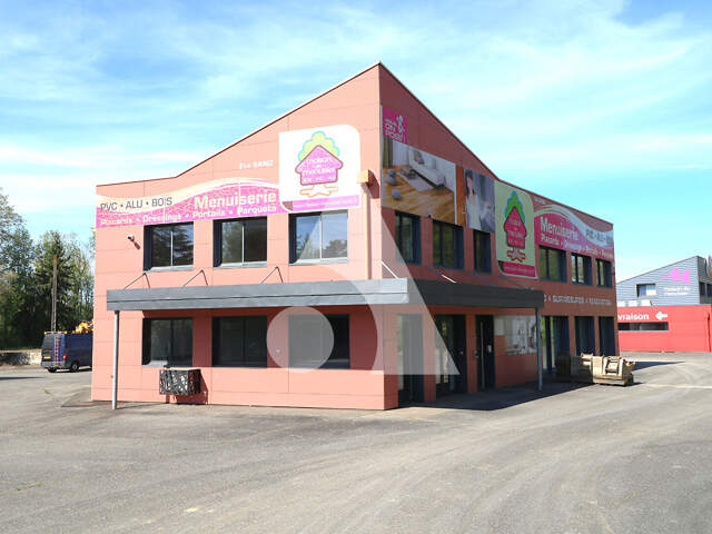 Bâtiment commercial à Juillan 434.33 m² — photo du bien