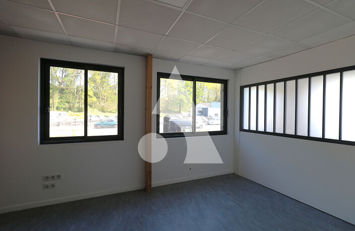 Bâtiment commercial à Juillan 434.33 m² — photo 5