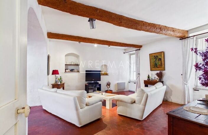 Maison de caractère aux volumes rares avec terrasse - Roquebrune — photo 4
