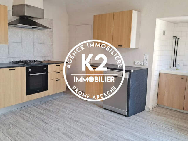 MAISON DE VILLE LE TEIL 4CHAMBRES — photo du bien
