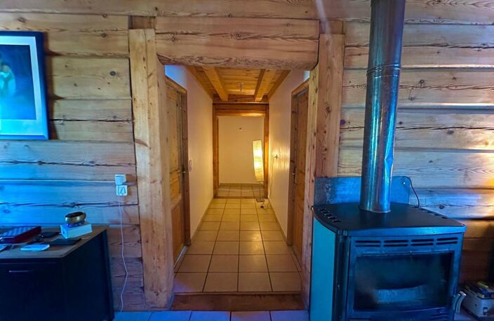 A 1O MINUTES DE PARTHENAY /CHALET EN BOIS/ 3 CHAMBRES / GARAGE — photo 3