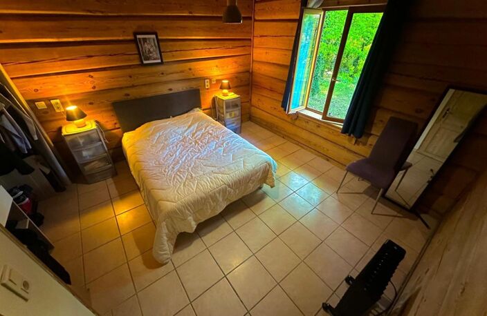 A 1O MINUTES DE PARTHENAY /CHALET EN BOIS/ 3 CHAMBRES / GARAGE — photo 4