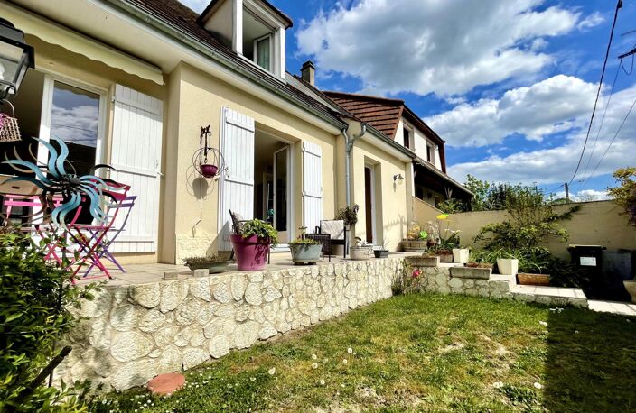 4 chambres / Pièce de vie de près de 50 m2 / sous-sol total ! — photo 3