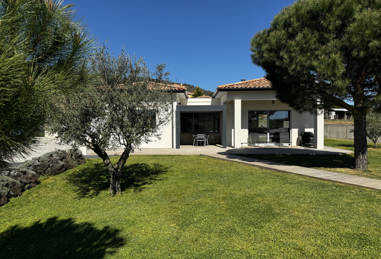 Villa d'exception 200m2 avec terrain de 2004m2 — photo 1