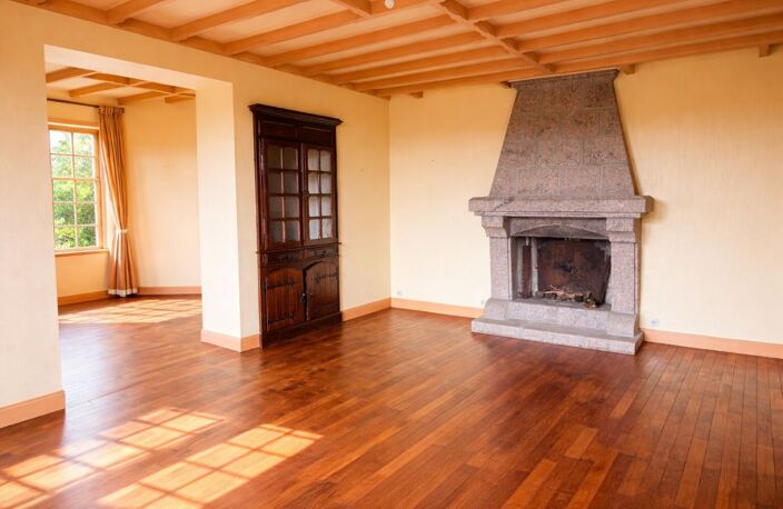 Villa — photo 2