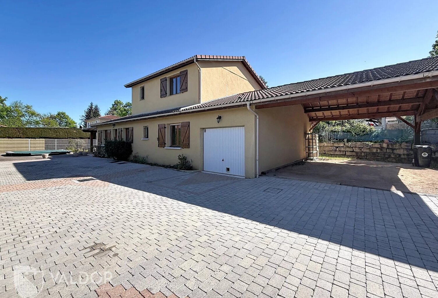 Vente maison 6 pièces 156 m² Montmerle-sur-Saône (01090) — photo 1