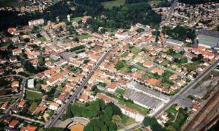 Commerce  250 m² à vendre à Saint-Vincent-de-Tyrosse (40230)