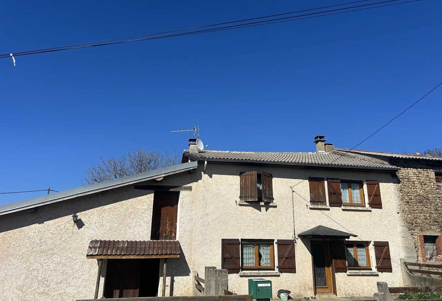 Maison de 96 m² avec 4 chambres à Peslières — photo 1