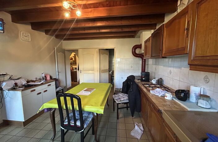 Maison de 96 m² avec 4 chambres à Peslières — photo 4