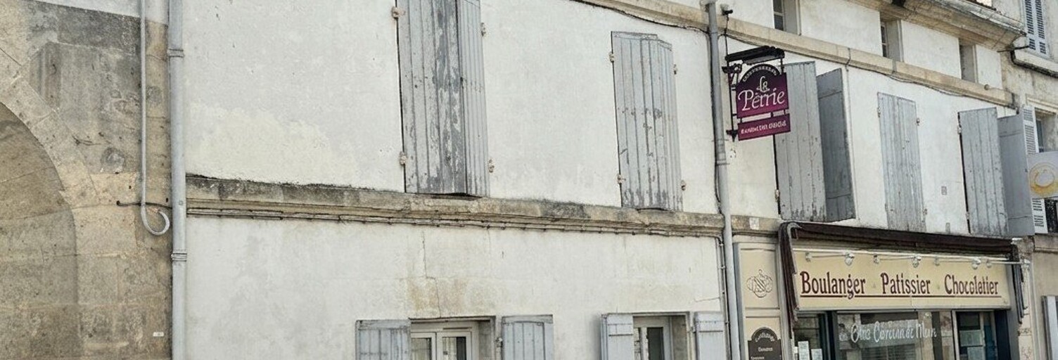 Maison 8 Pièces 203 m² à vendre à Saint-Jean-d'Angély (17400)