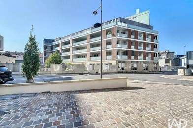 Appartement 3 pièces 878 €