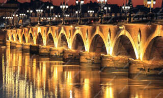 Immeuble  800 m² à vendre à Bordeaux (33000)