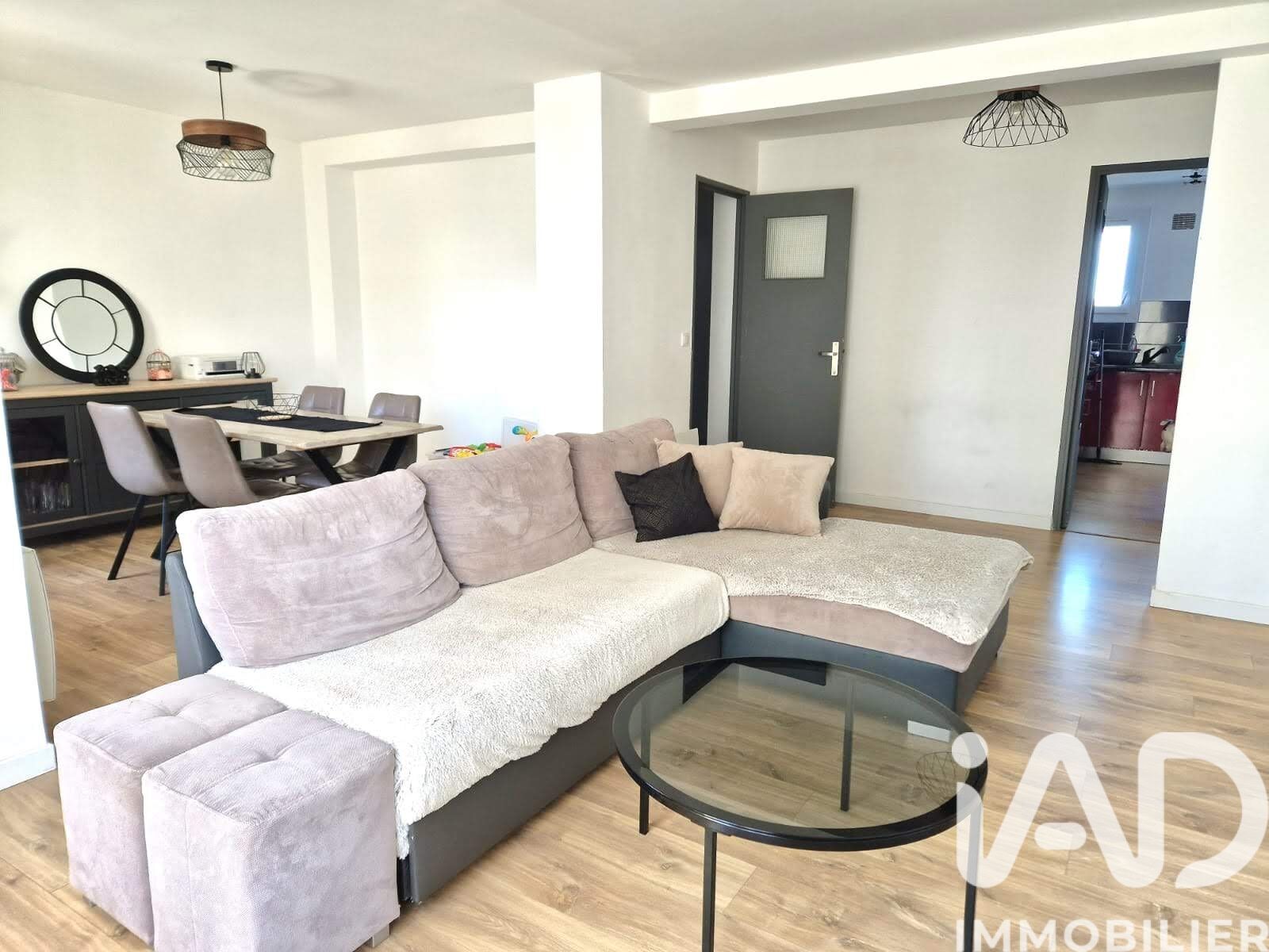 Location Appartement 4 pièces - Photo 2